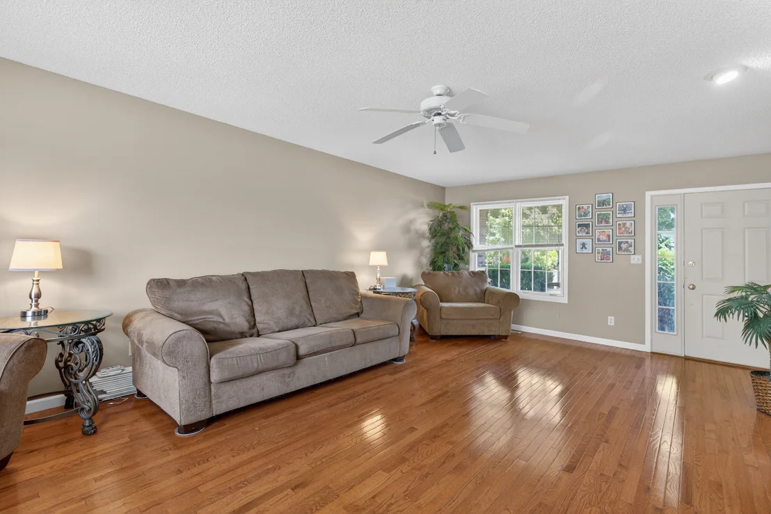 Photo of 817 Adrienne Avenue