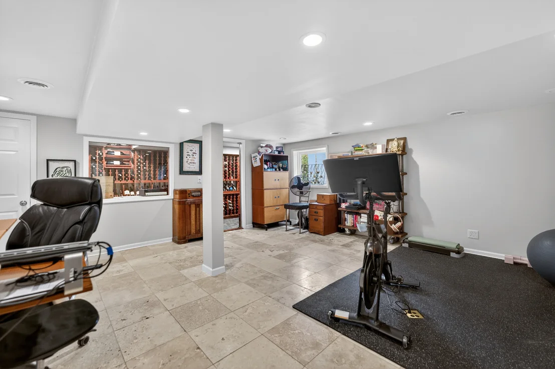 Photo of 923 Park Avenue