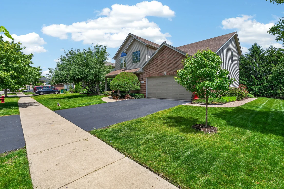 Photo of 16345 Deer Run Drive