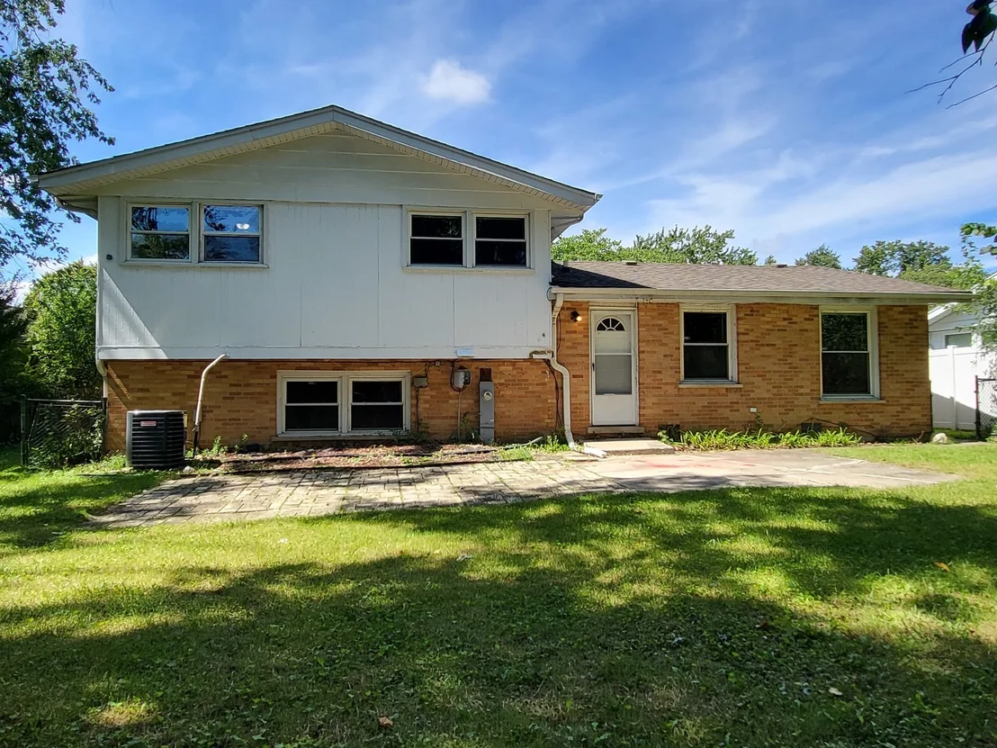 Photo of 17113 Elm Drive