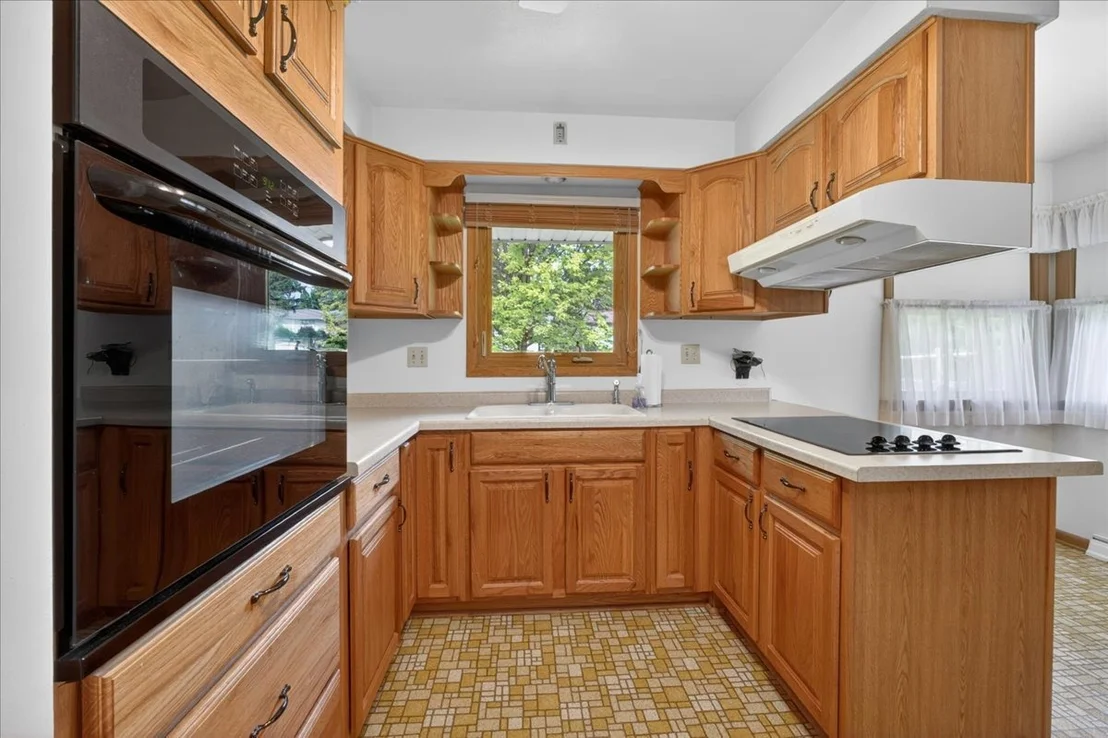 Photo of 404 Fairview Boulevard