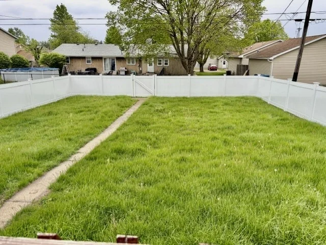 Photo of 325 W 3rd Street