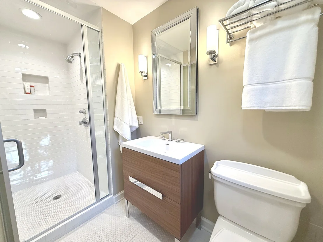 Photo of 1076 Old Elm Lane