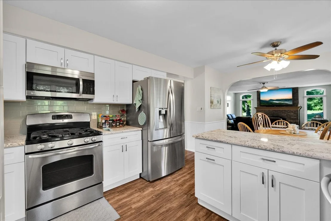 Photo of 41W210 Mare Lane