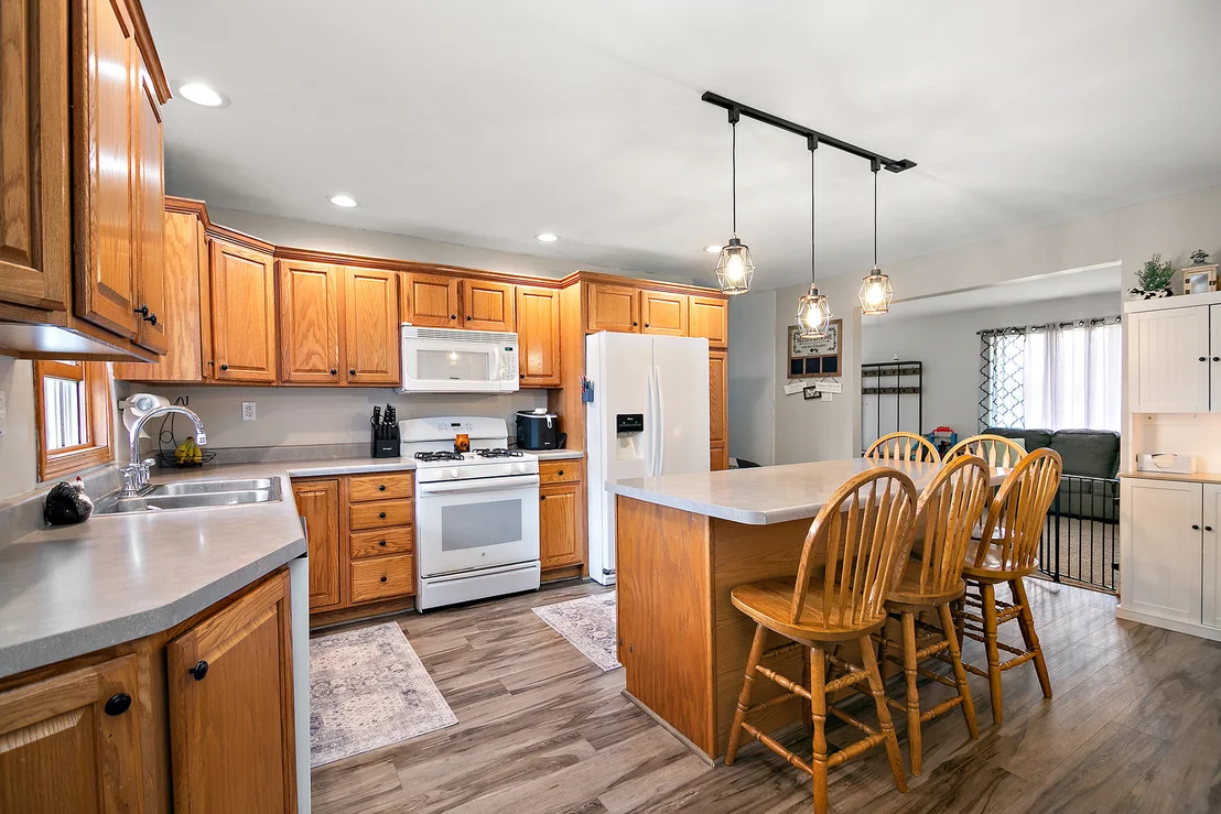 Photo of 325 N Elm Street