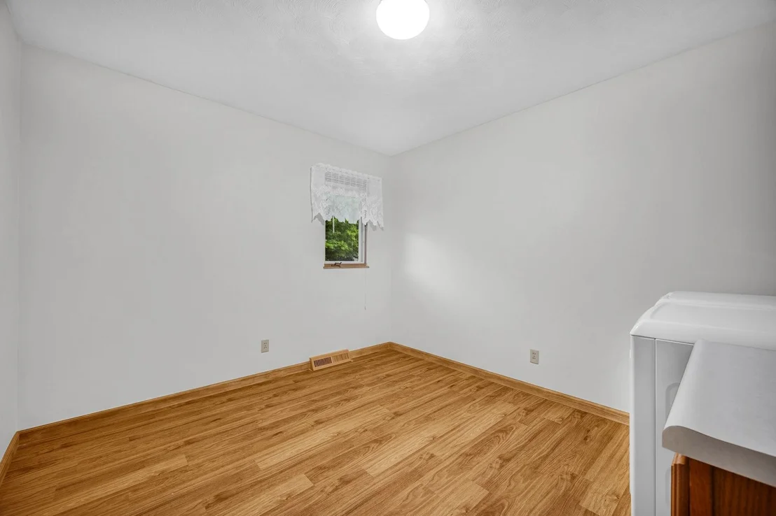 Photo of 221 Hillside Lane