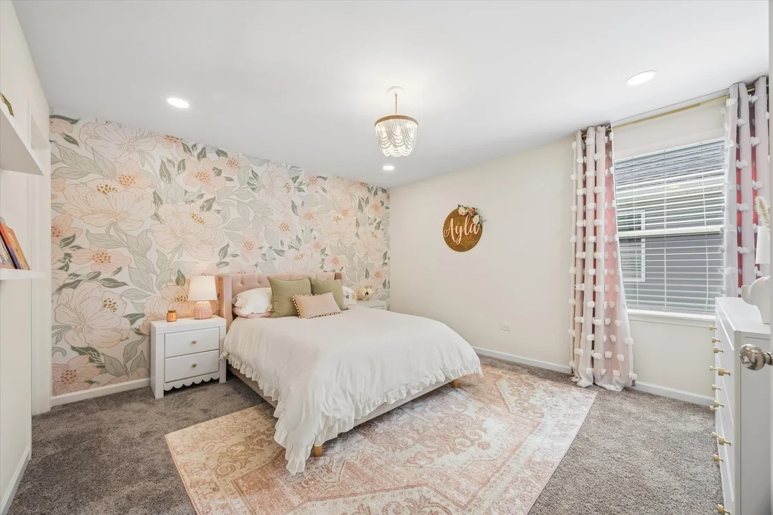 Photo of 2540 Weatherbee Lane