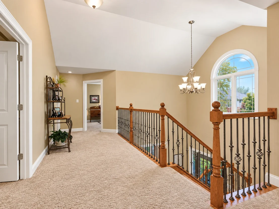 Photo of 2016 Edgeview Drive
