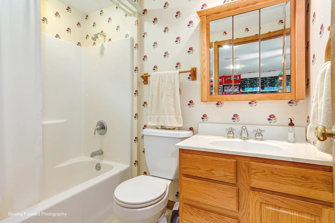 Photo of 446 Roslyn Road