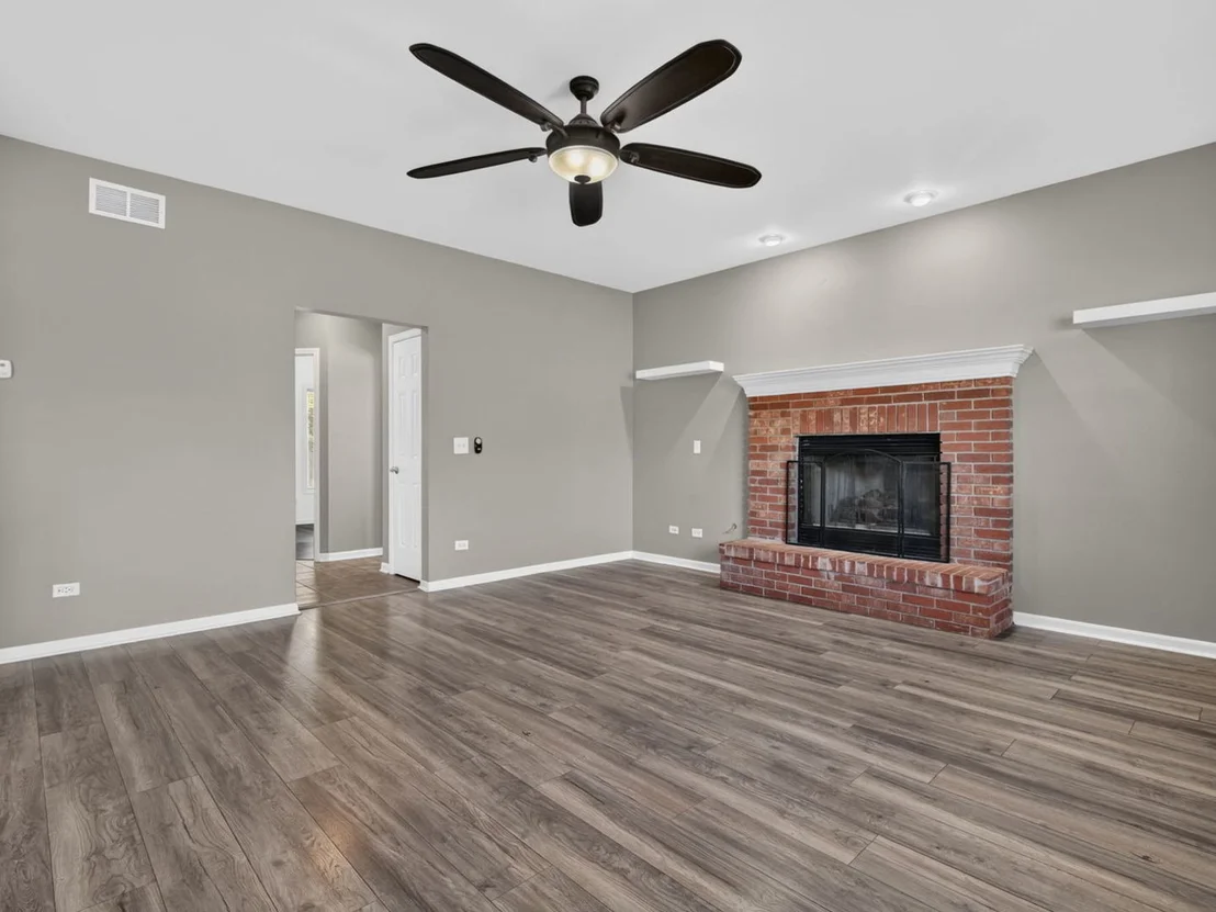 Photo of 1010 Heritage Drive