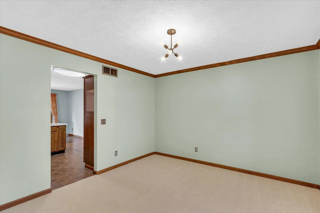 Photo of 2807 Willow Bend Road
