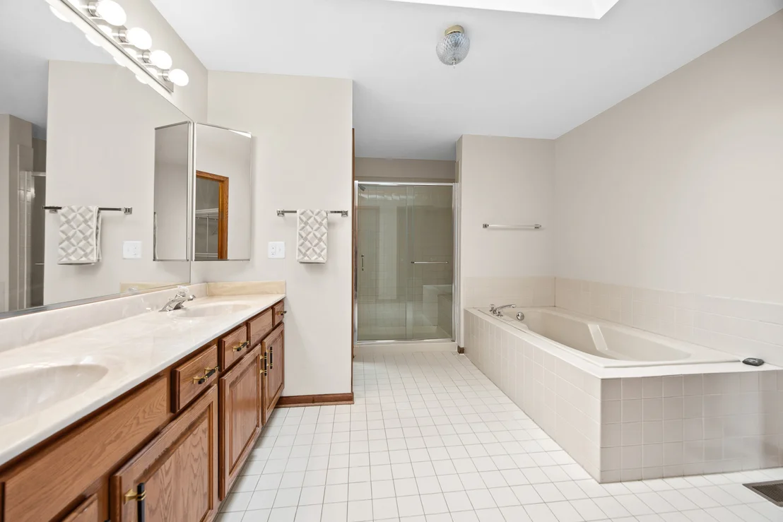 Photo of 533 Springwood Lane