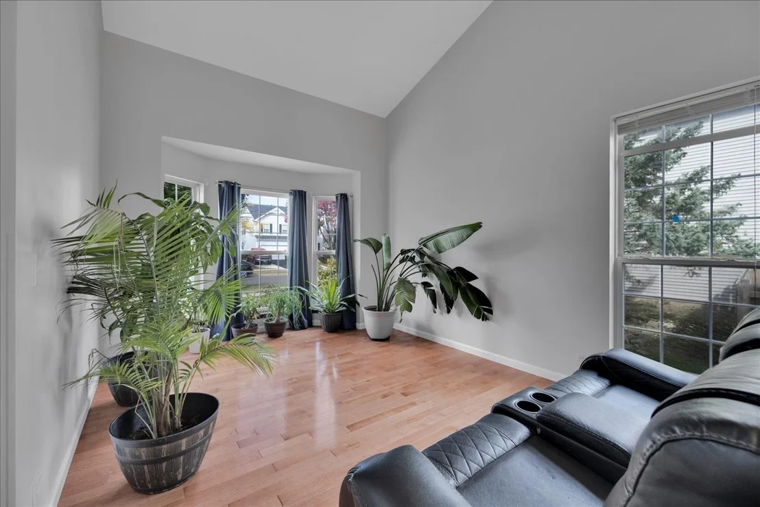 Photo of 974 Audubon Lane