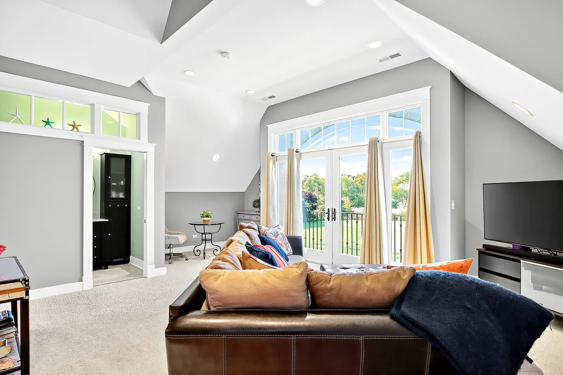 Photo of 820 Peninsula Drive