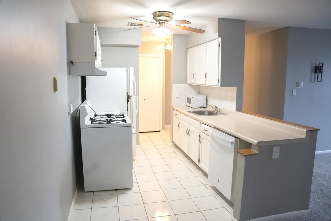 Photo of Unit 420 at 1500 Robin Circle