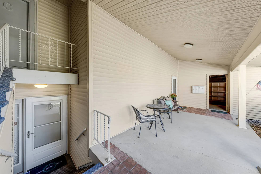 Photo of Unit D at 602 Devonshire Court