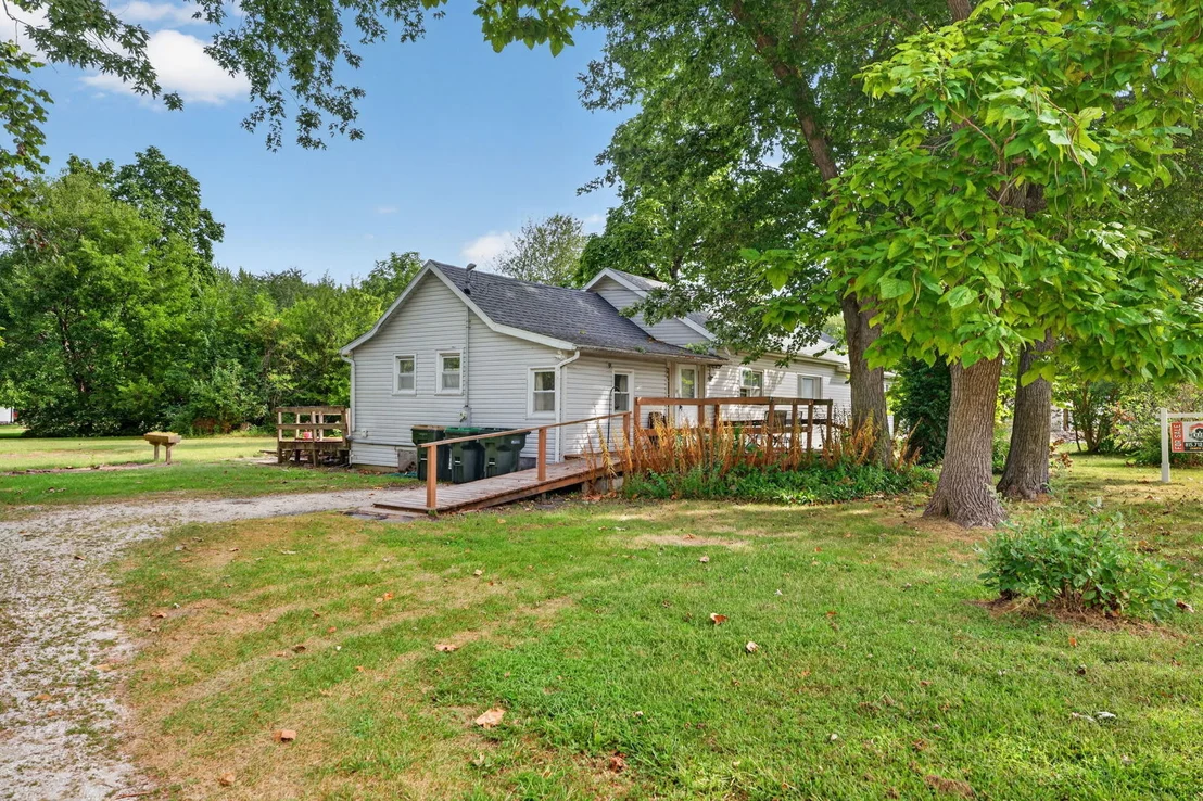 Photo of 406 W 3rd Street