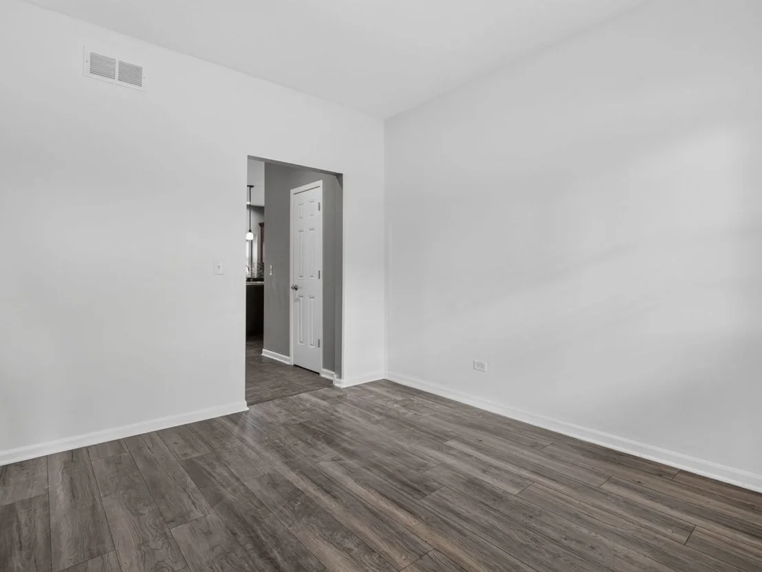 Photo of 1010 Heritage Drive