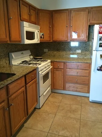 Photo of Unit 4 at 5N205 EAGLE Terrace