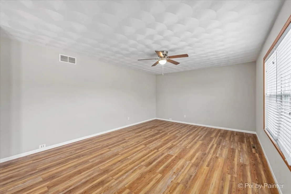 Photo of 719 Bergamot Way