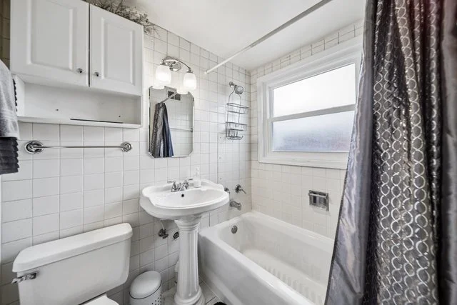 Photo of 253 W 46th Street