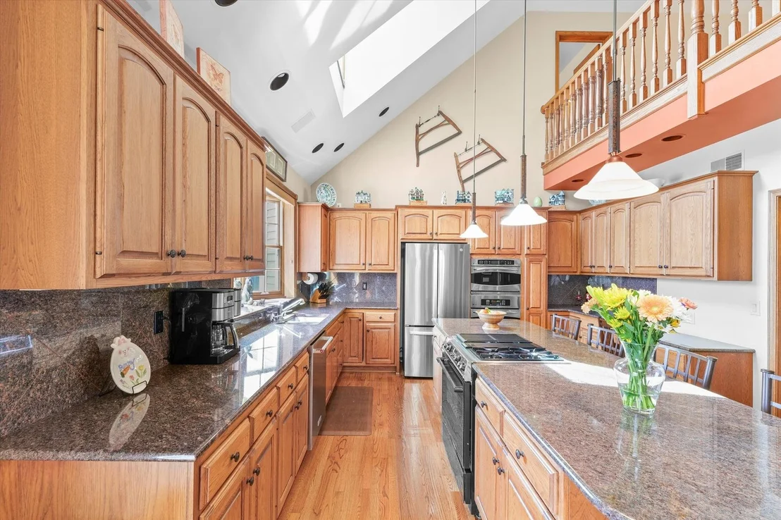 Photo of 2204 Edgewater Place