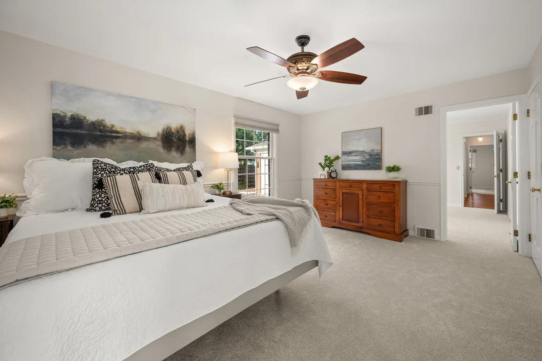 Photo of 301 Willow Lane