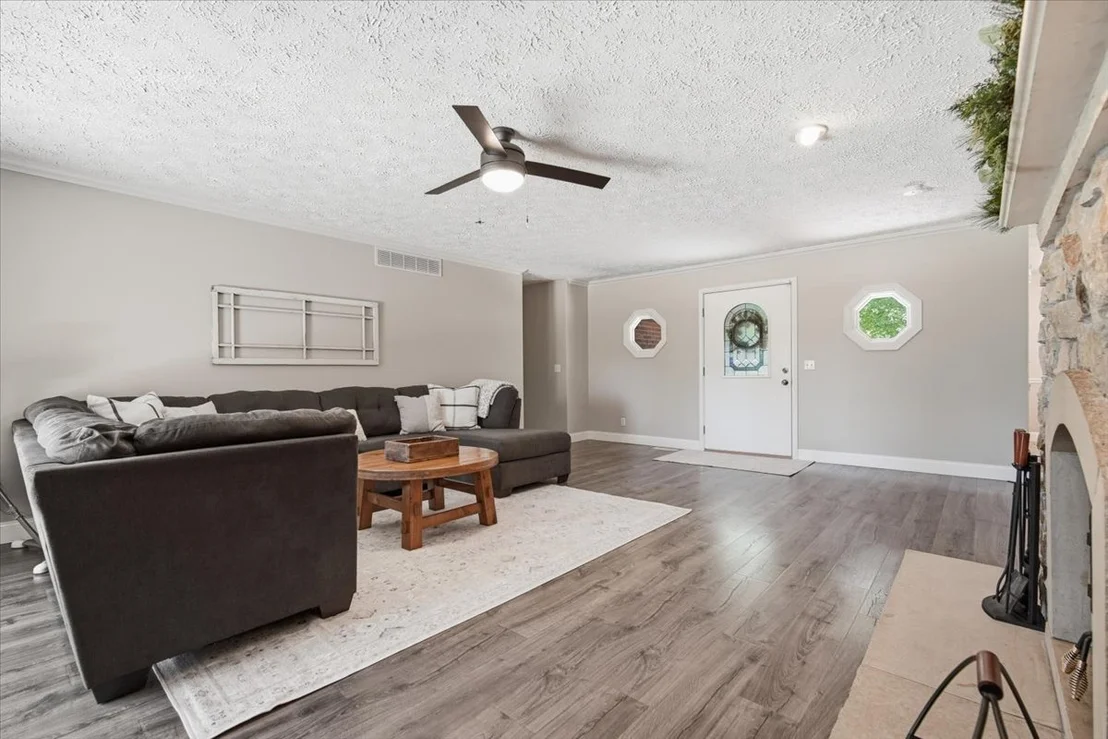 Photo of 19316 Nottingham Drive