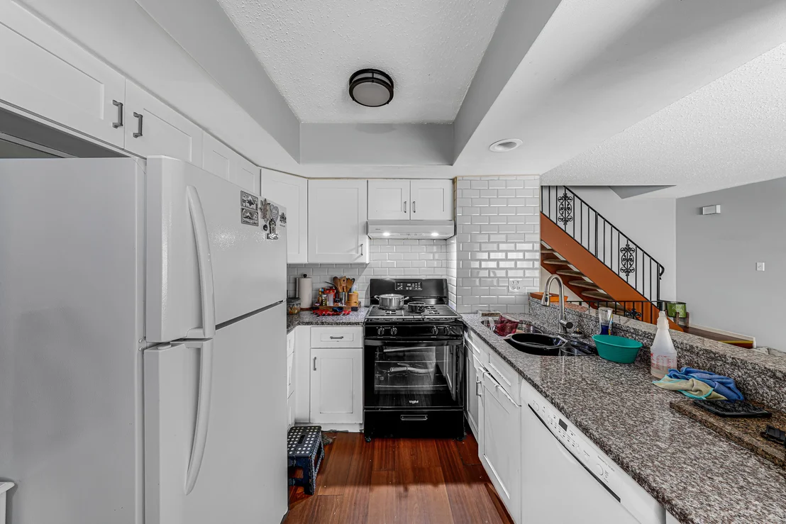Photo of 1022 Inverrary Lane