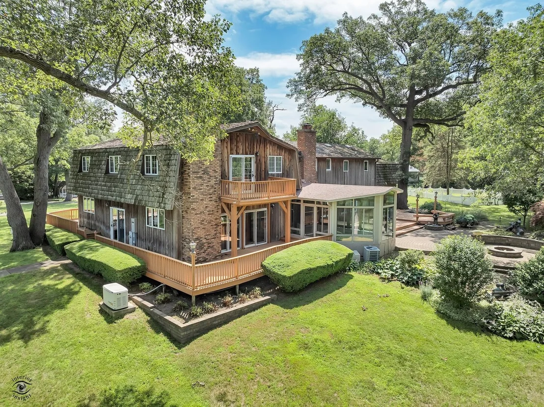 Photo of 864 Ash Drive
