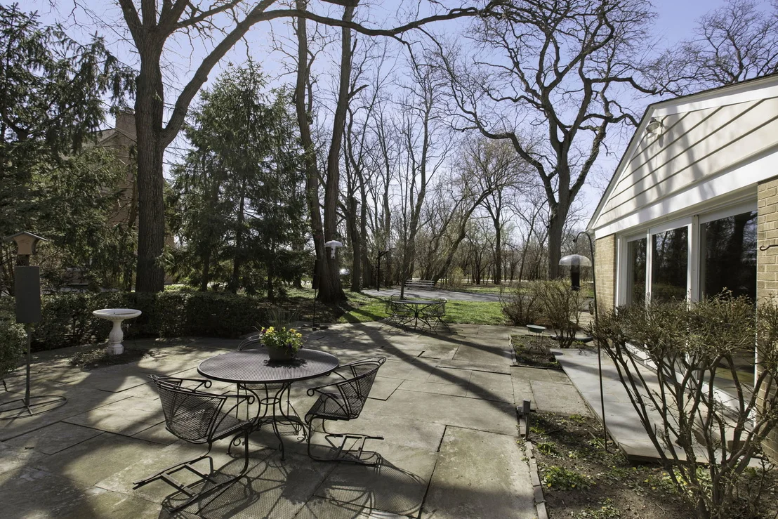 Photo of 835 Timberline Drive