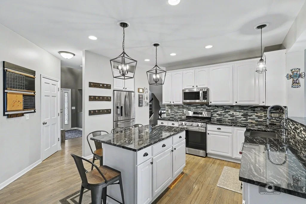 Photo of 437 Raintree Drive