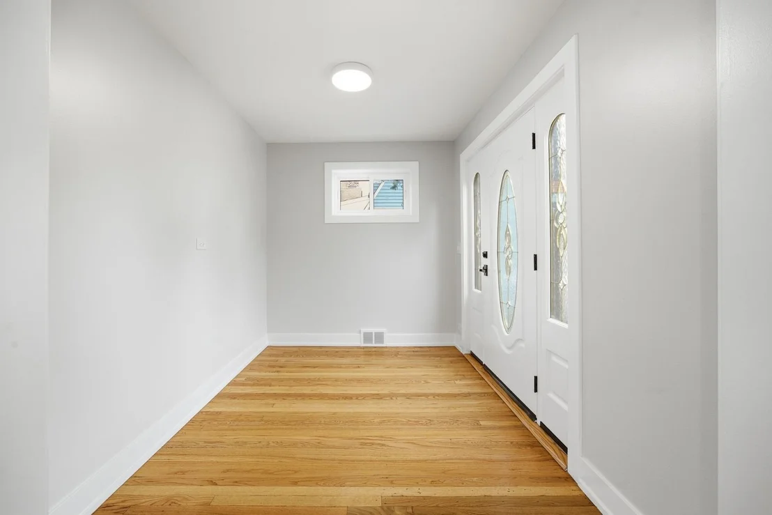 Photo of 1562 Harding Road