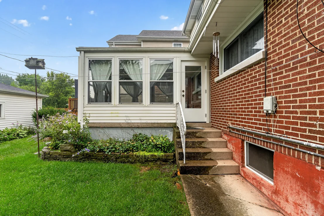 Photo of 3341 Prairie Avenue