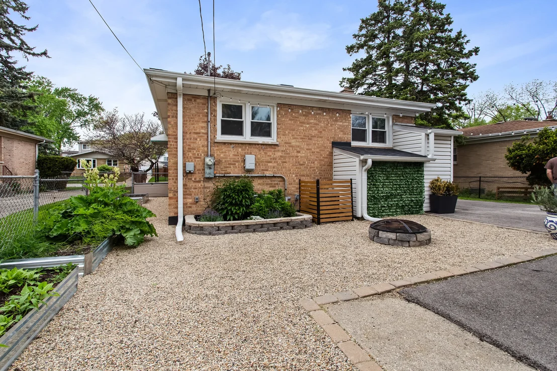 Photo of 6709 W Forest View Lane