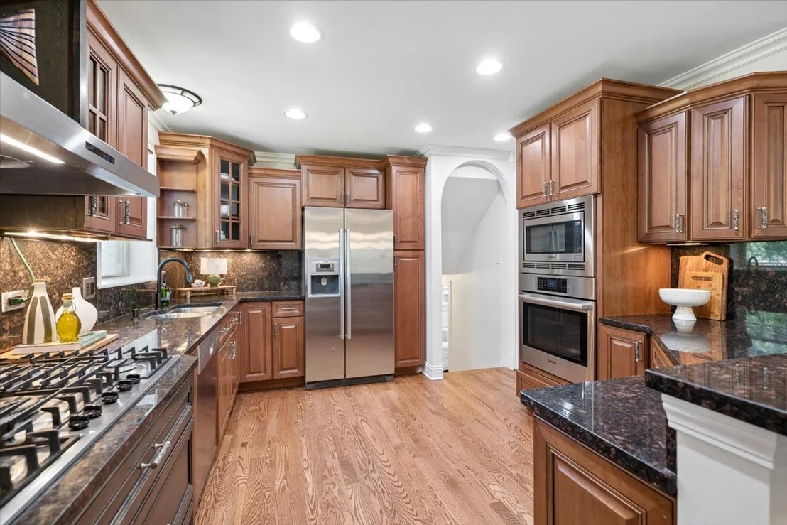 Photo of 226 SUNSET Drive