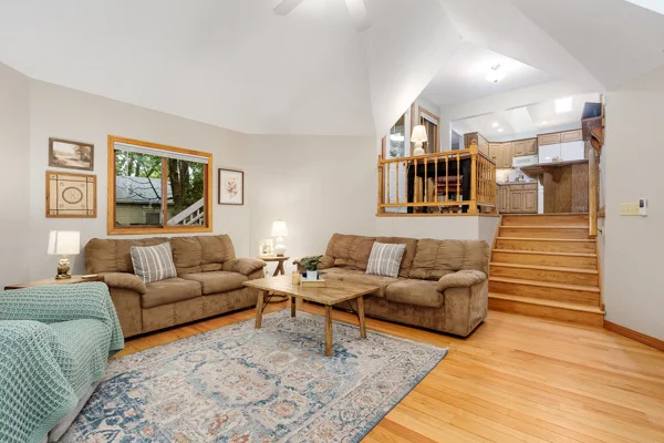 Photo of 143 Camelot Way