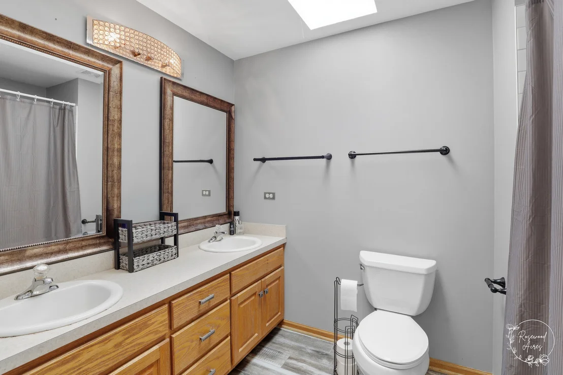 Photo of 1168 Meadow Path