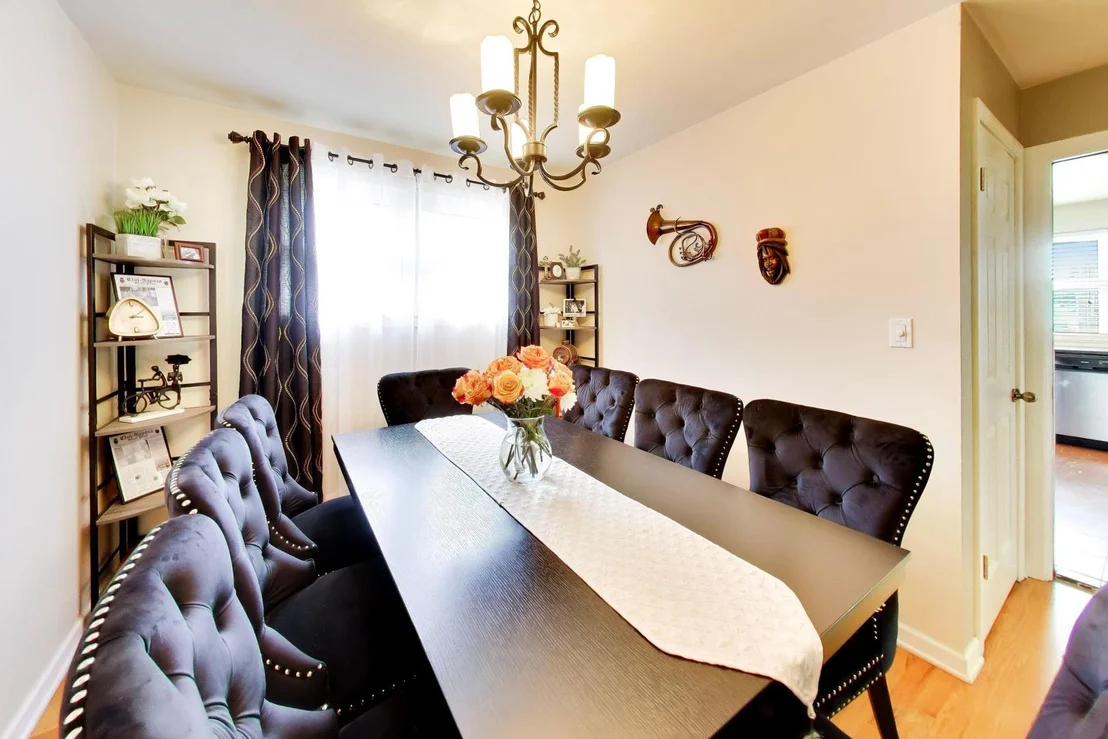 Photo of 3225 Sunset Lane