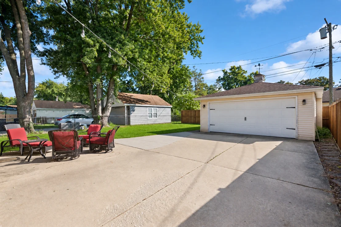 Photo of 9043 Bartlett Avenue