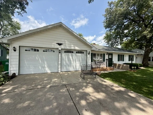 Photo of 1404 Rolling Green Drive