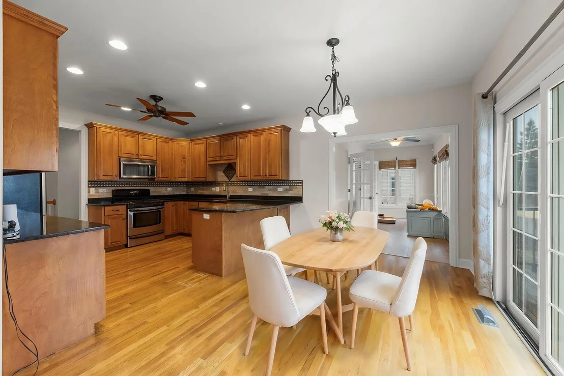 Photo of 204 Amherst Circle