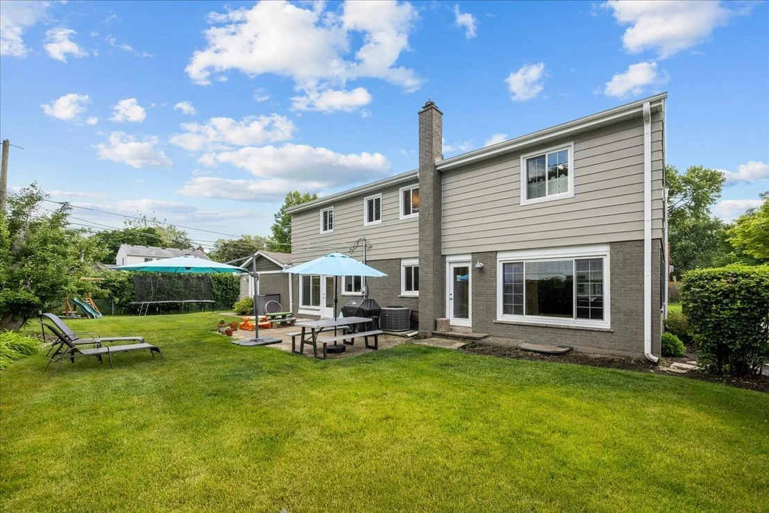 Photo of 1042 Gordon Terrace