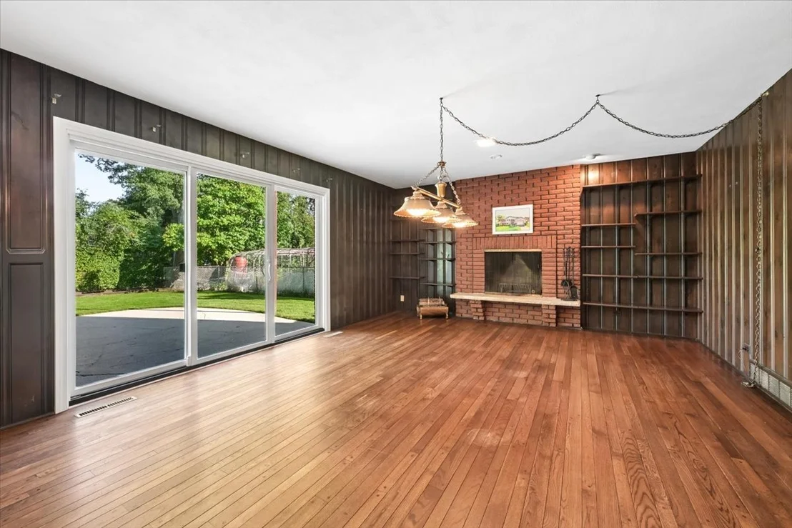 Photo of 937 Sutton Drive