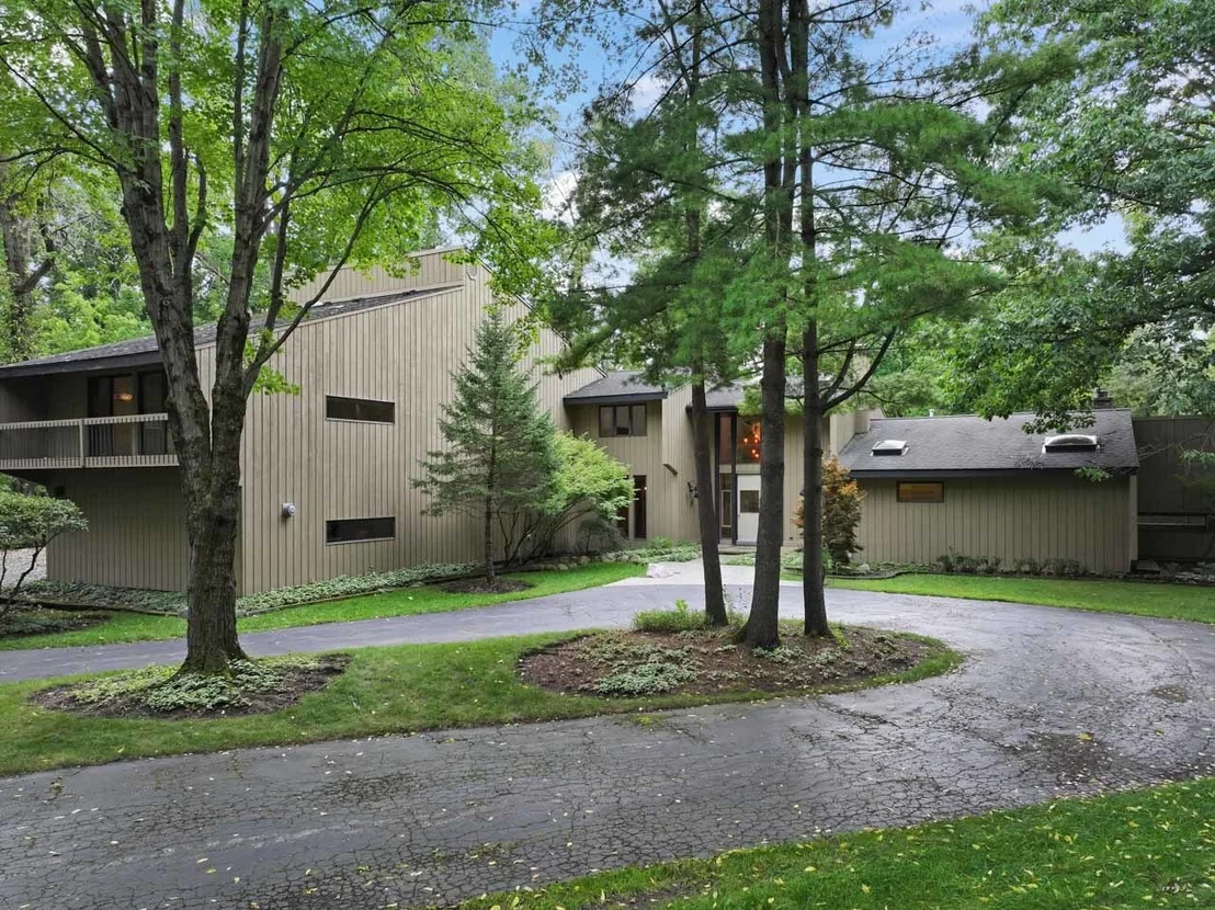 Photo of 560 Thornmeadow Road