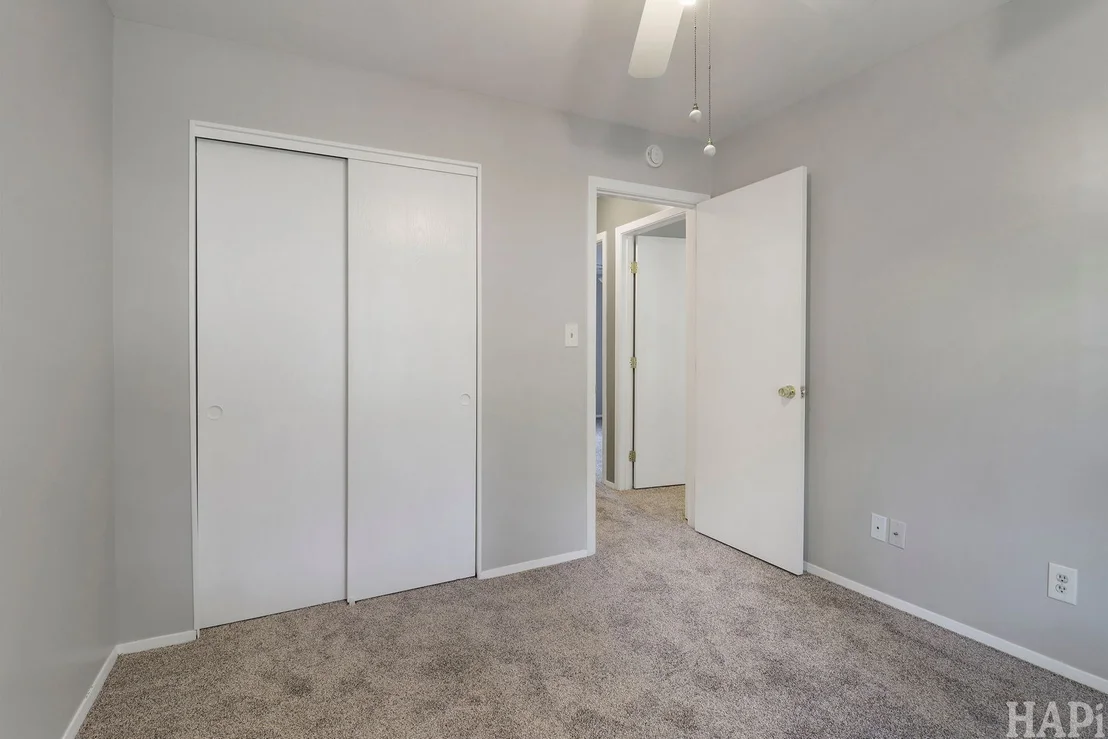 Photo of 5014 W Greenbrier Drive