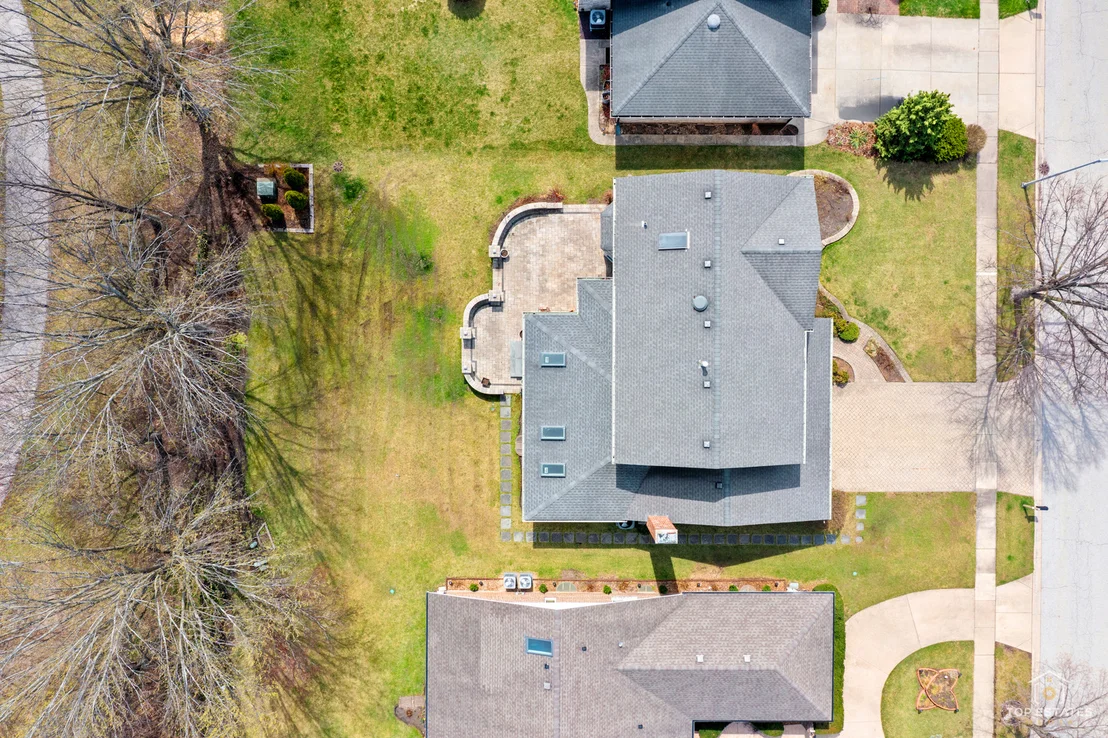 Photo of 225 Fairway Drive