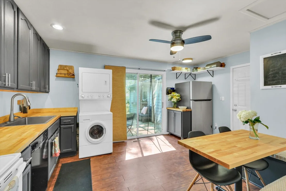 Photo of 308 S Glenn Drive