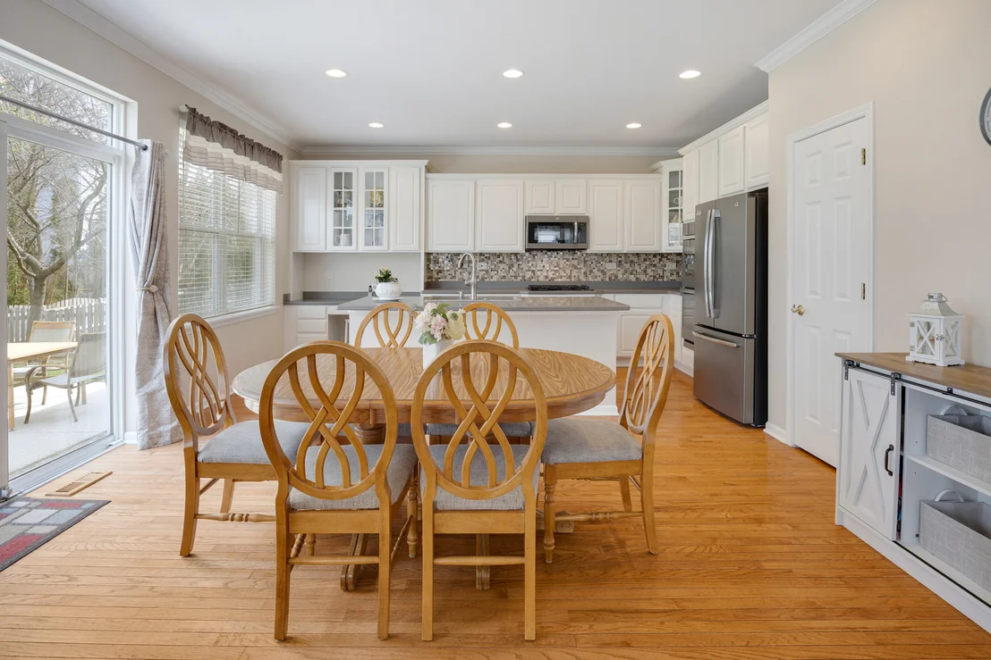 Photo of 566 Horizon Drive W