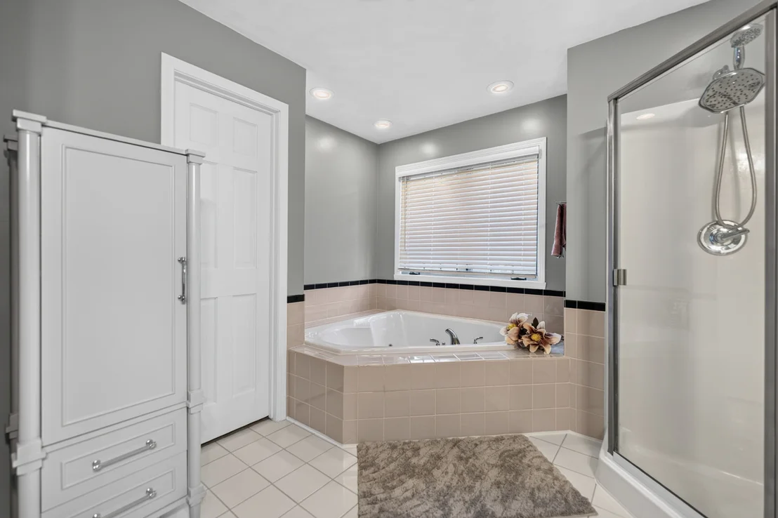 Photo of 9176 Forest Ridge Drive